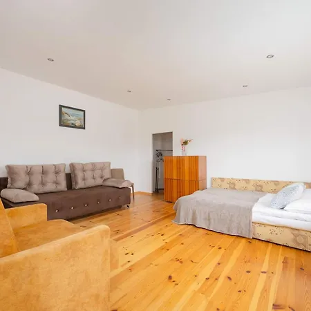Spacious House With Parking & Garden By Renters Ferienhaus Warschau