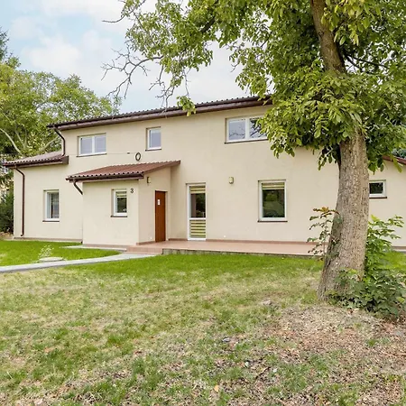 Spacious House With Parking & Garden By Renters Feriehus *